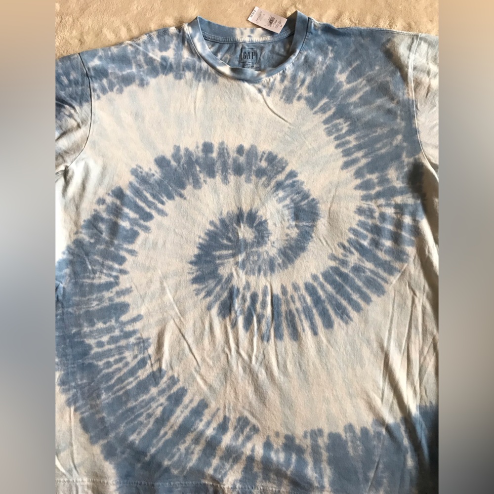 GAP Blue and White Spiral Tie-Dye Tee